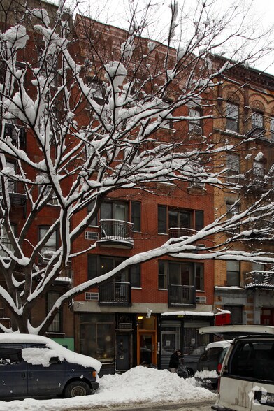 More Photos Of 102 E 7th St, New York Apartments For Lease