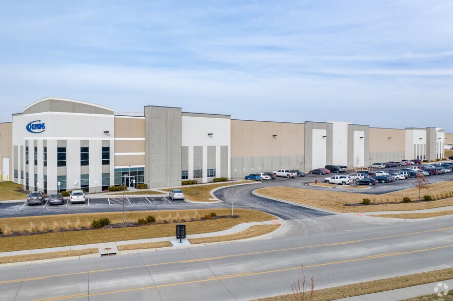 More Photos Of 30500 W 183rd St, Gardner Unknown For Lease