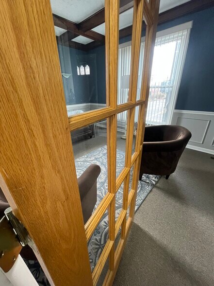 More Photos Of 661 S Main St, Bellefontaine Medical For Lease