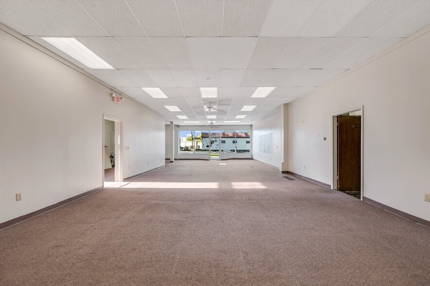 More Photos Of 535 Green Ridge St, Scranton Storefront Retail Residential For Sale