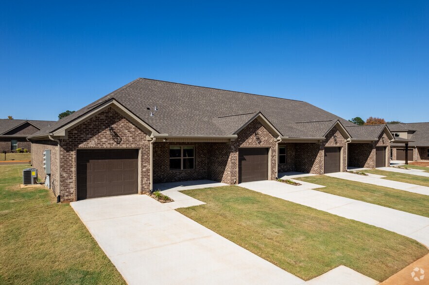 More Photos Of 18103 Mae Cir, Athens Apartments For Sale