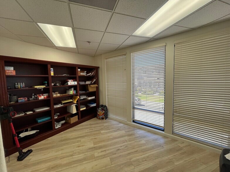 More Photos Of 353 E Park Ave, El Cajon Medical For Lease