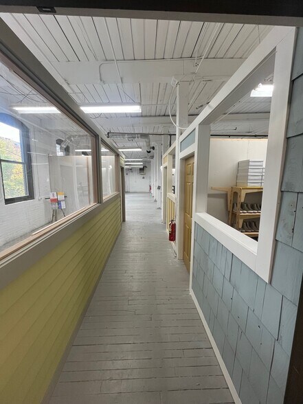 More Photos Of 12 Dundee Park Dr, Andover Office For Sale