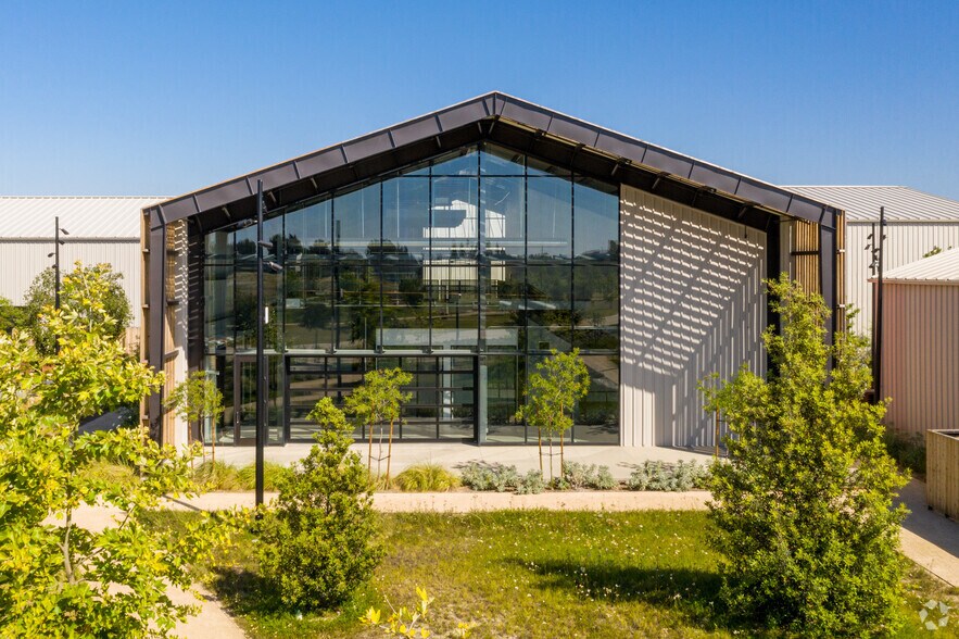 More Photos Of 1730 Flight Way, Tustin Unknown For Lease