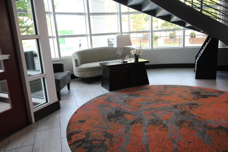 More Photos Of 8755-8757 Old Redwood Hwy, Windsor Hotel For Sale