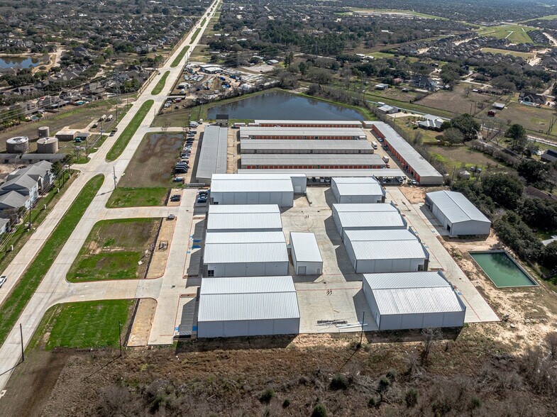 More Photos Of 11555 Gaston, Katy Industrial For Lease