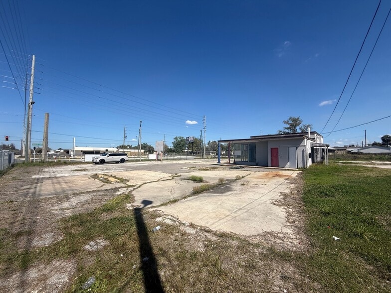 More Photos Of 3960 Silver Star Rd, Orlando Auto Dealership For Sale