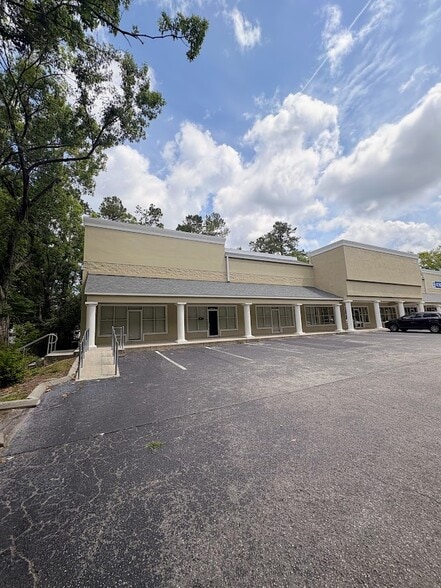 Primary Photo Of 6020 NW 4th Pl, Gainesville General Retail For Lease