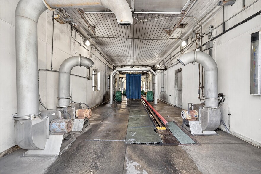 More Photos Of 1141 Silver Ln, McKees Rocks Carwash For Sale