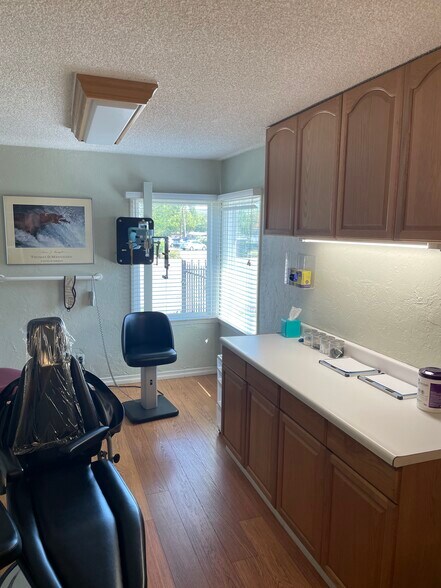 More Photos Of 919 E Grand Ave, Escondido Medical For Sale