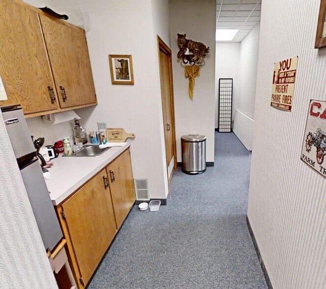 More Photos Of 103-105 E 27th St, Hays Office For Sale