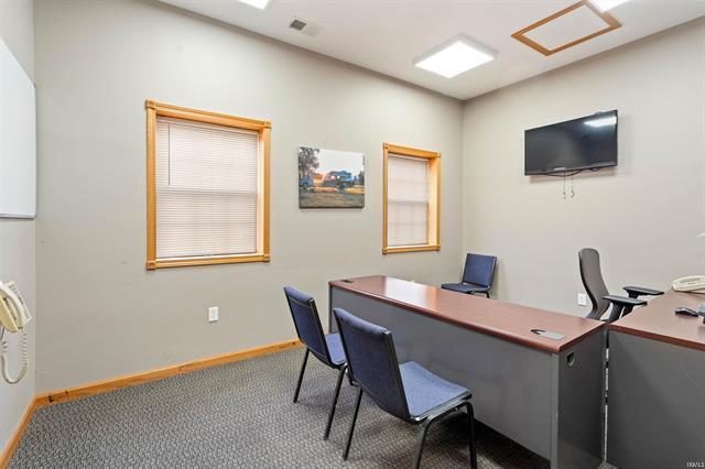 More Photos Of 250 S West St, Russiaville Flex For Sale