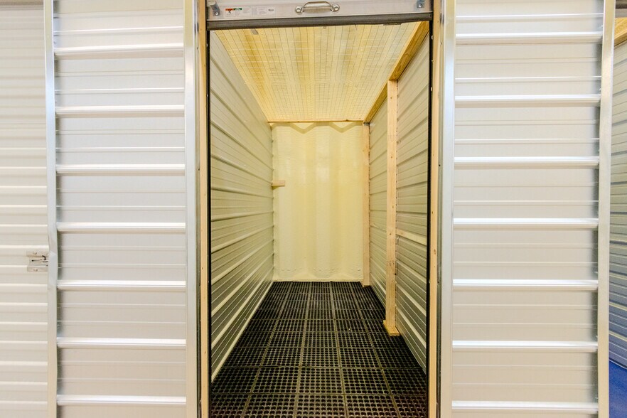 More Photos Of 300 TX-35, Gregory Self Storage For Sale