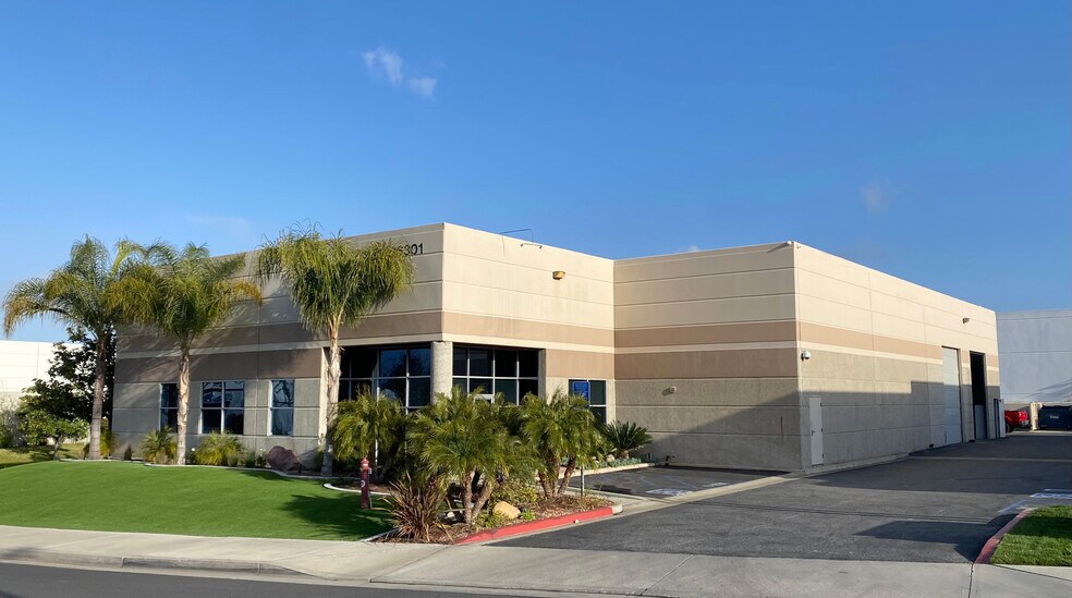 More Photos Of 26301 Dimension Dr, Lake Forest Manufacturing For Lease