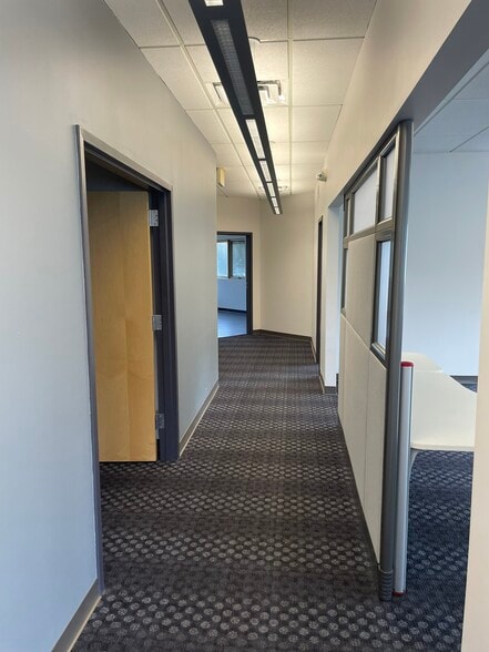 More Photos Of 1735 Central Ave, Albany Office For Sale