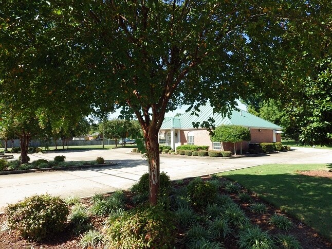 More Photos Of 1149 E Church Hill Rd, West Point Freestanding For Lease