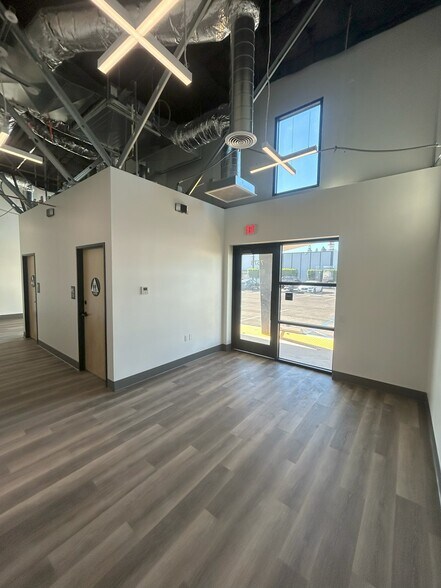 More Photos Of 7571 Santa Rita Cir, Garden Grove Warehouse For Lease