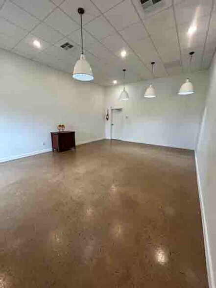 More Photos Of 16776 State Highway 33, Kingfisher Warehouse For Sale