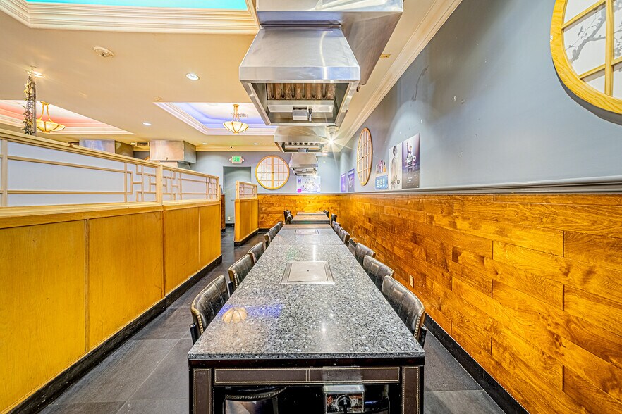 More Photos Of 3680 W 6th St, Los Angeles Restaurant For Sale