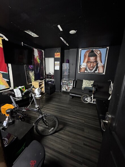 More Photos Of 129-07 Liberty Ave, South Richmond Hill Storefront Retail Residential For Sale