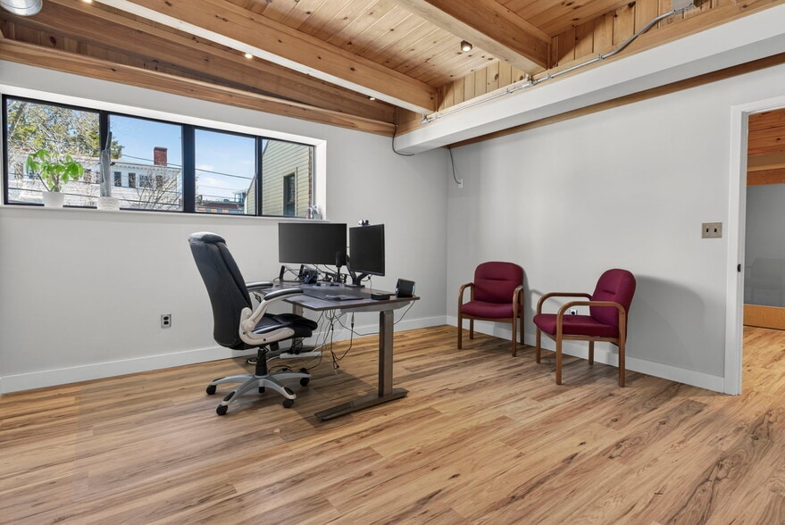 Primary Photo Of 1 Harris St, Newburyport Medical For Lease