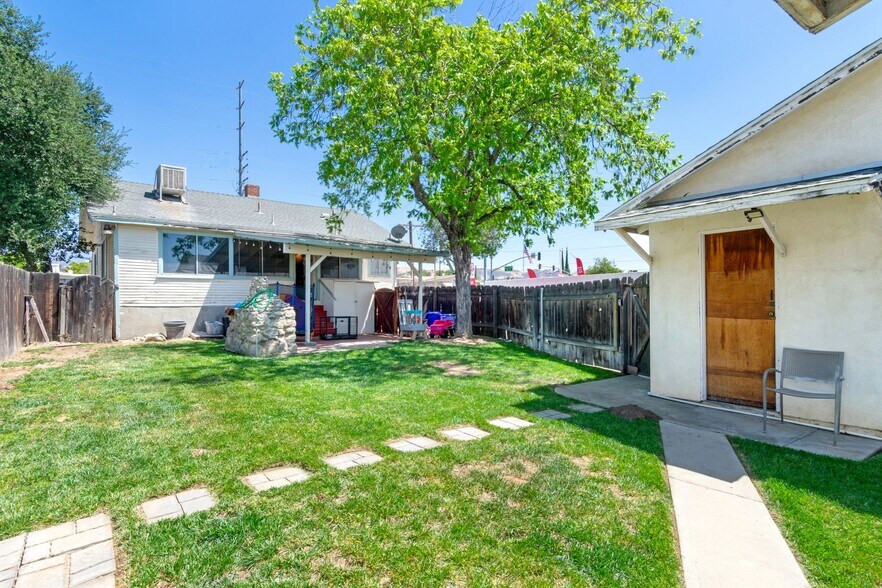 More Photos Of 1317 Crafton Ave, Mentone Office For Sale