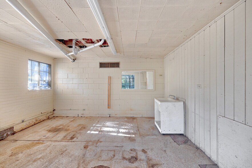 More Photos Of 20230 Main St, Cornelius Apartments For Sale