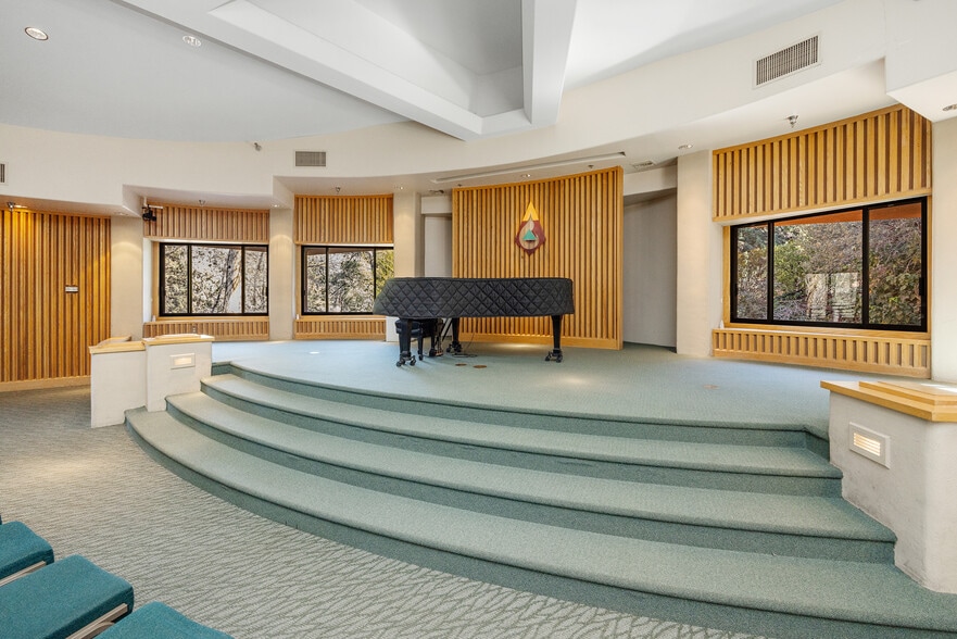 More Photos Of 333 Schnebly Hill Rd, Sedona Religious Facility For Sale