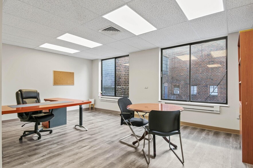 More Photos Of 10 W Northampton St, Wilkes-Barre Storefront For Sale