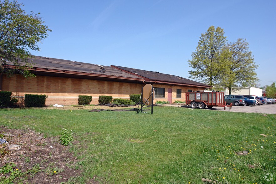 More Photos Of 1179 Sylvertis Dr, Waterford Warehouse For Lease