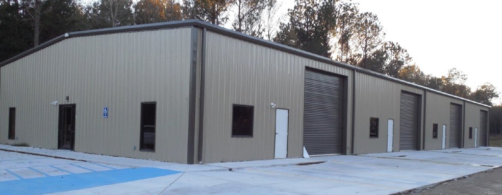 Primary Photo Of 1861 Bayou Dinde Pass, Lake Charles Warehouse For Lease
