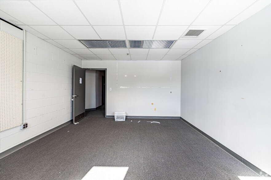 More Photos Of 160 Belmont Ave, Garfield Manufacturing For Sale