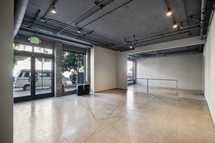 More Photos Of 2405 Folsom St, San Francisco Multifamily For Sale