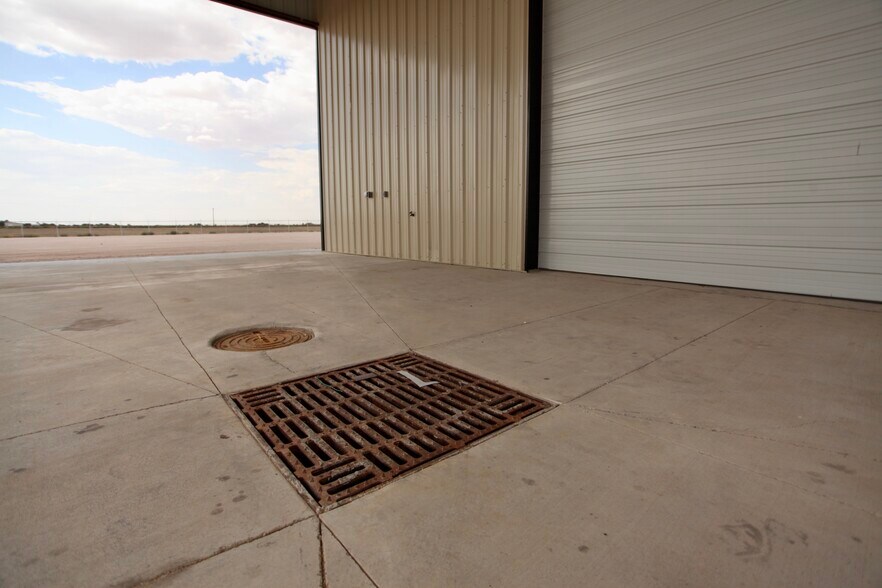 More Photos Of 1508 County Road 1105, Midland Warehouse For Lease