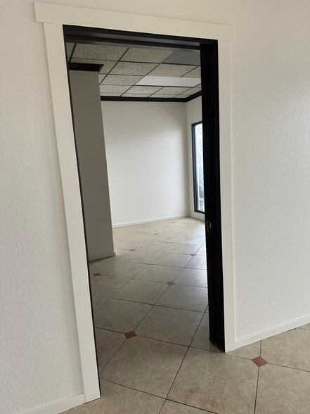 More Photos Of 16689 Foothill Blvd, Fontana Office For Lease