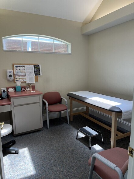 More Photos Of 3298 Summit, Pensacola Medical For Sale