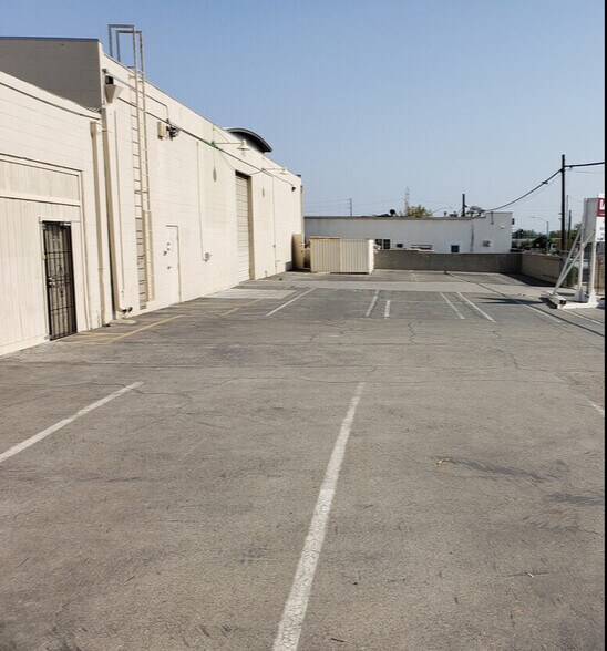 More Photos Of 400-410 S Irwindale Ave, Azusa Warehouse For Sale