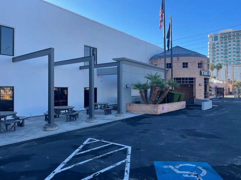 More Photos Of 730 Las Vegas Blvd, Las Vegas Serviced Offices For Sale