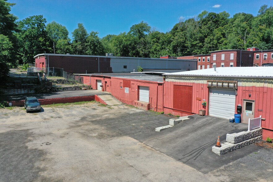 More Photos Of 21-69 S Main St, Leicester Service For Lease