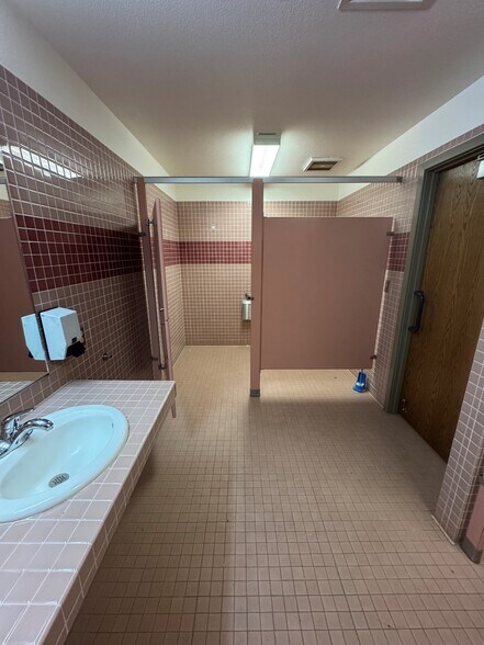 More Photos Of 18800 Murphy Rd, Ripon Police Fire Station For Lease
