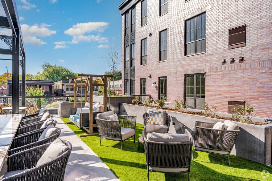 More Photos Of 695 Grand Ave, Saint Paul Apartments For Lease