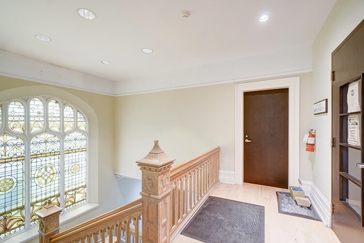 More Photos Of 236 Avenue Rd, Toronto Medical For Lease