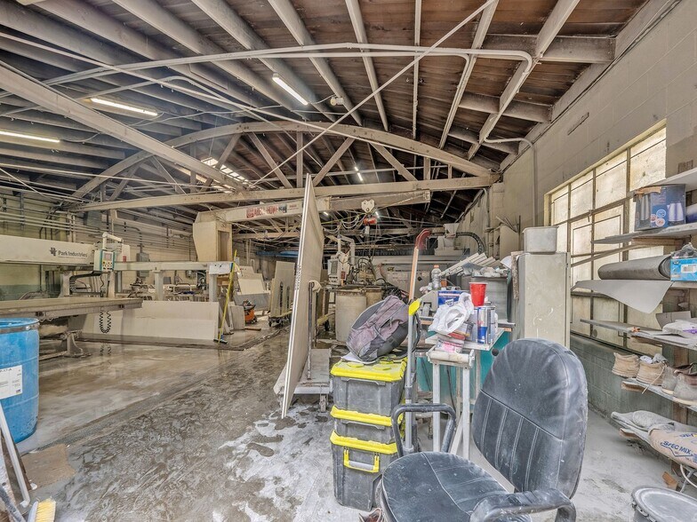 More Photos Of 4211 Verdant St, Los Angeles Manufacturing For Sale