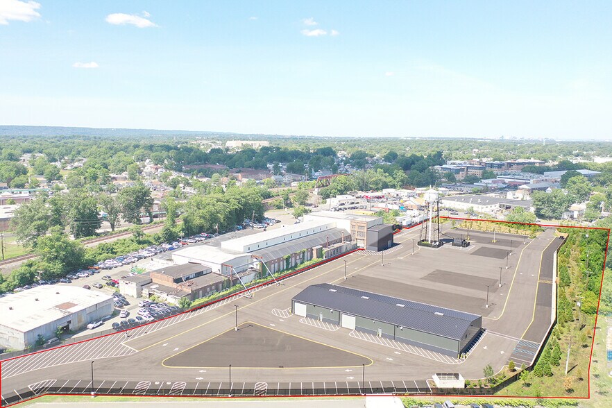 More Photos Of 120 Aldene Rd, Roselle Warehouse For Lease