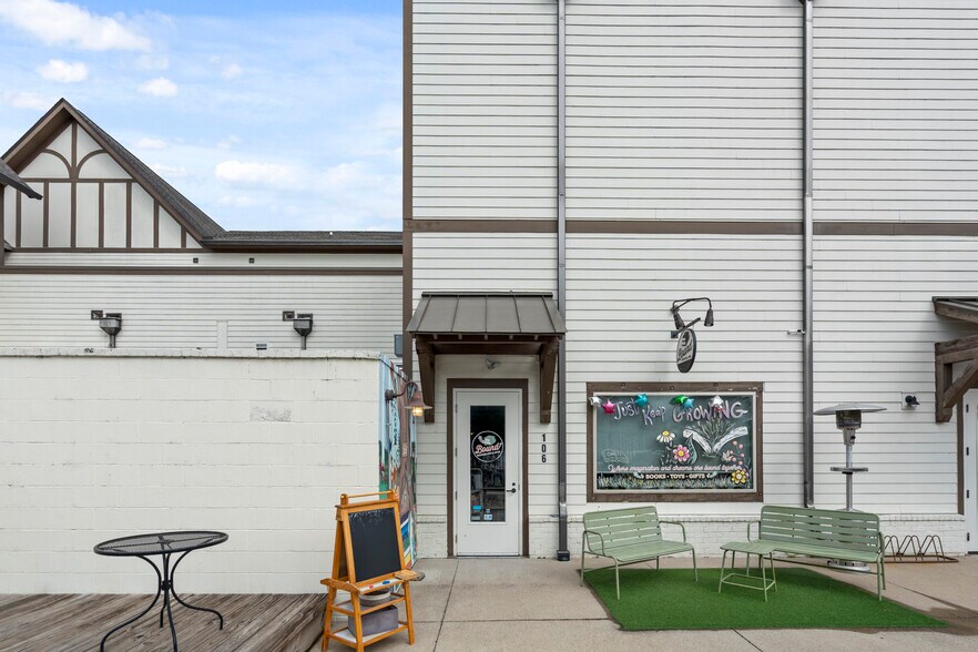 More Photos Of 158 Front St, Franklin Apartments For Sale