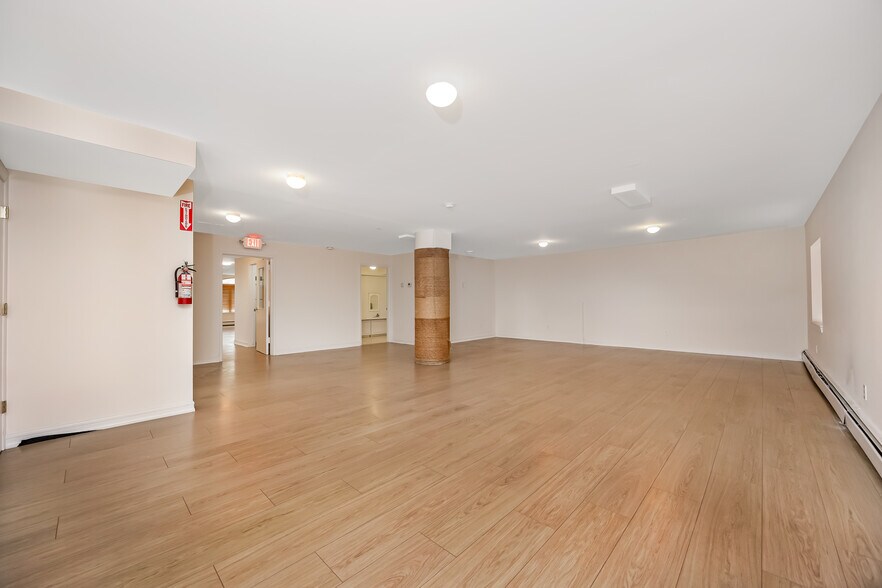 More Photos Of 66-06 70th St, Middle Village Office For Sale