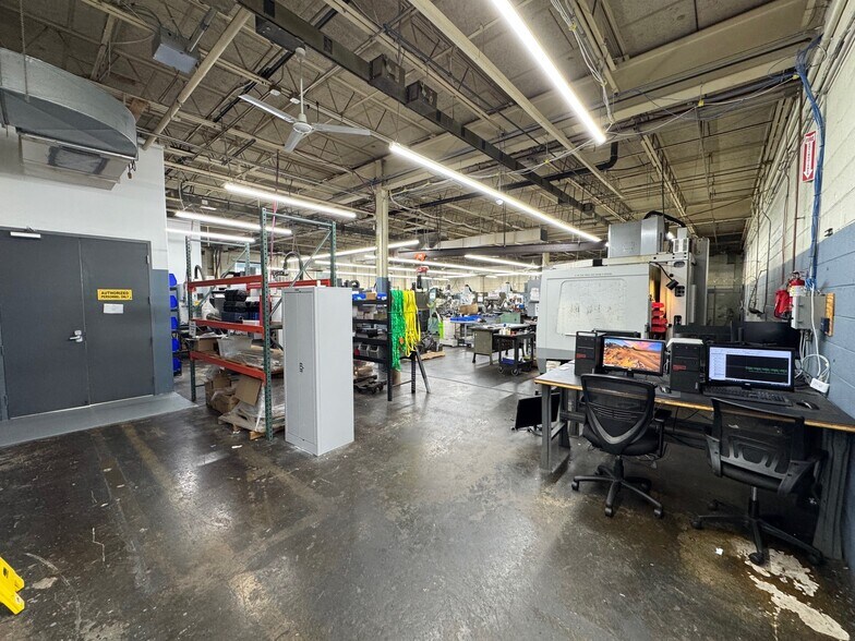 More Photos Of 2055 Bennett Rd, Philadelphia Warehouse For Sale