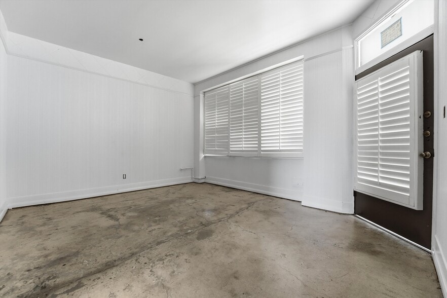 More Photos Of 11317 Atlantic Ave, Lynwood Warehouse For Sale