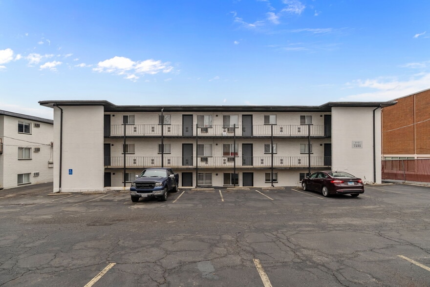 More Photos Of 7223 Anna Ave, Maplewood Apartments For Sale