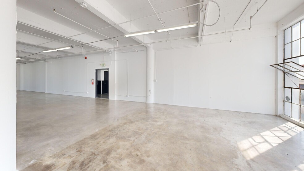 More Photos Of 1024 Santee St, Los Angeles Warehouse For Lease